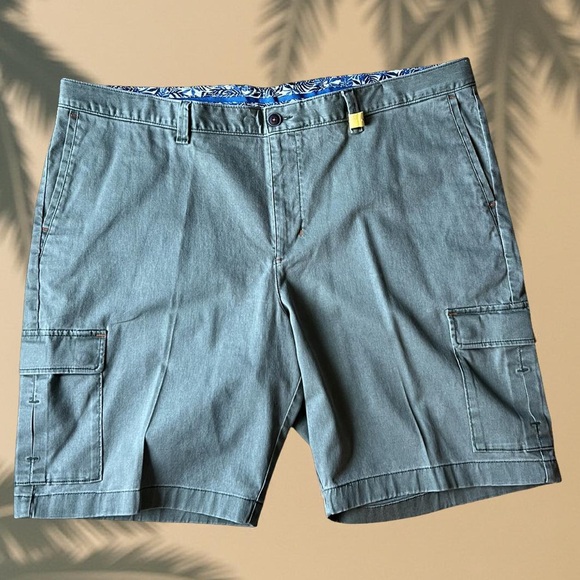 Tommy Bahamas Cargo Shorts - Green Shade - Picture 3 of 5